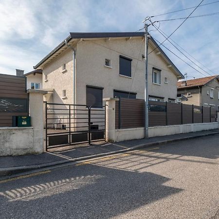 Ideally Located Furnished Townhouse With 3 Bedrooms Parking & Garden Annecy Exterior photo